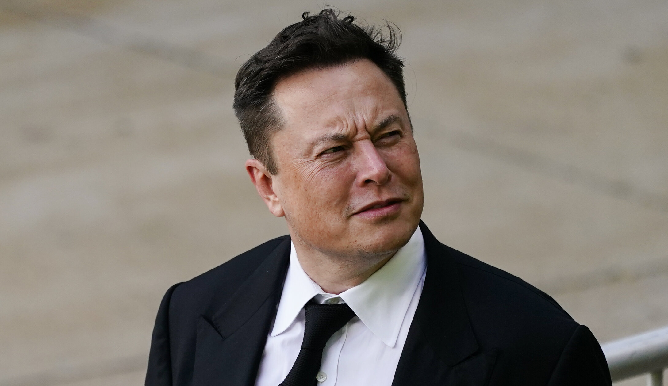 Revista TIME este dur criticată pentru că i-a oferit lui Elon Musk titlul de „Personalitatea Anului 2021”