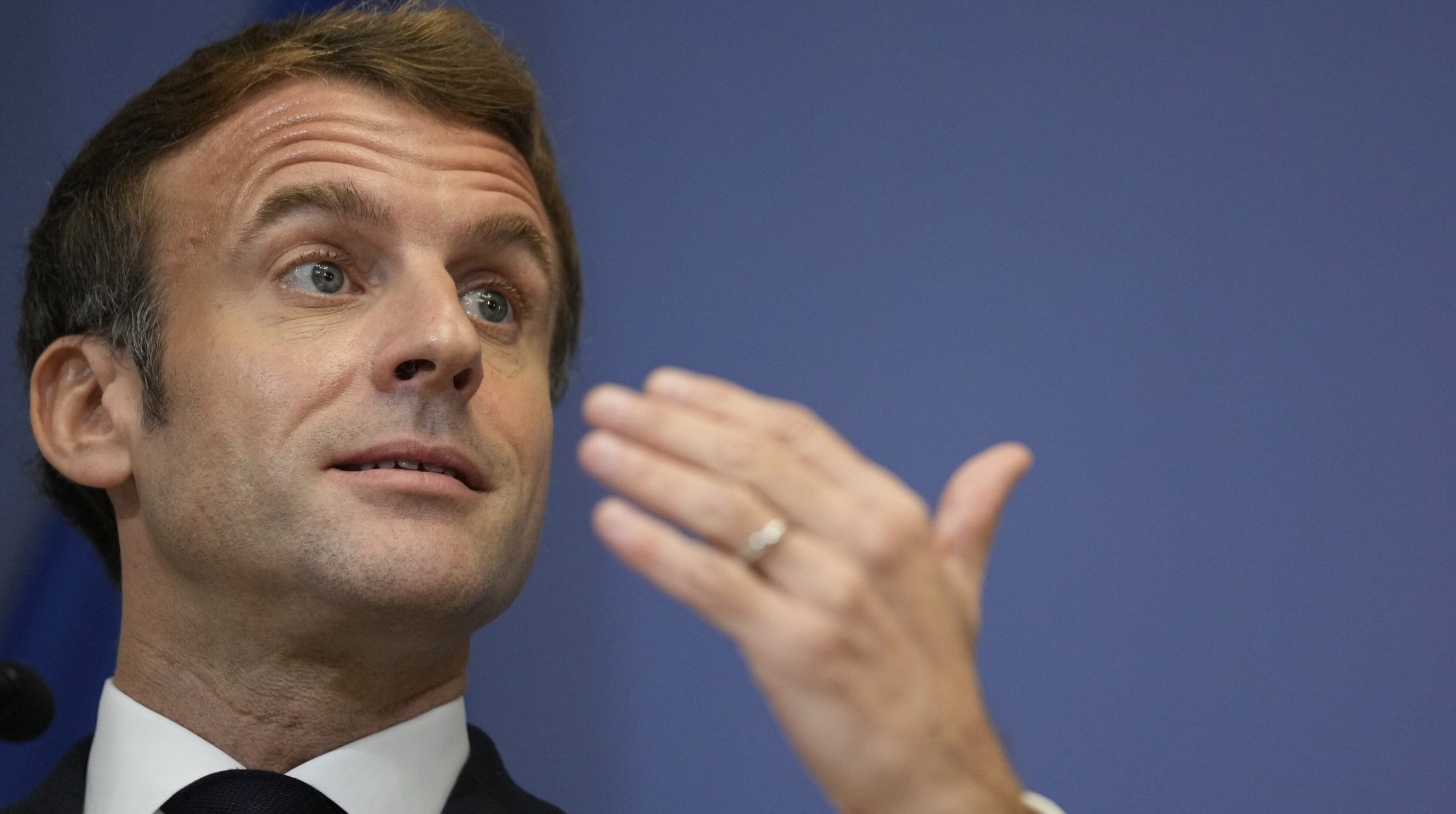 Emmanuel Macron avertizează CE să renunțe la „prostiile woke-iste” prin care încearcă să elimine termeni ca „domni, doamne, Crăciun”