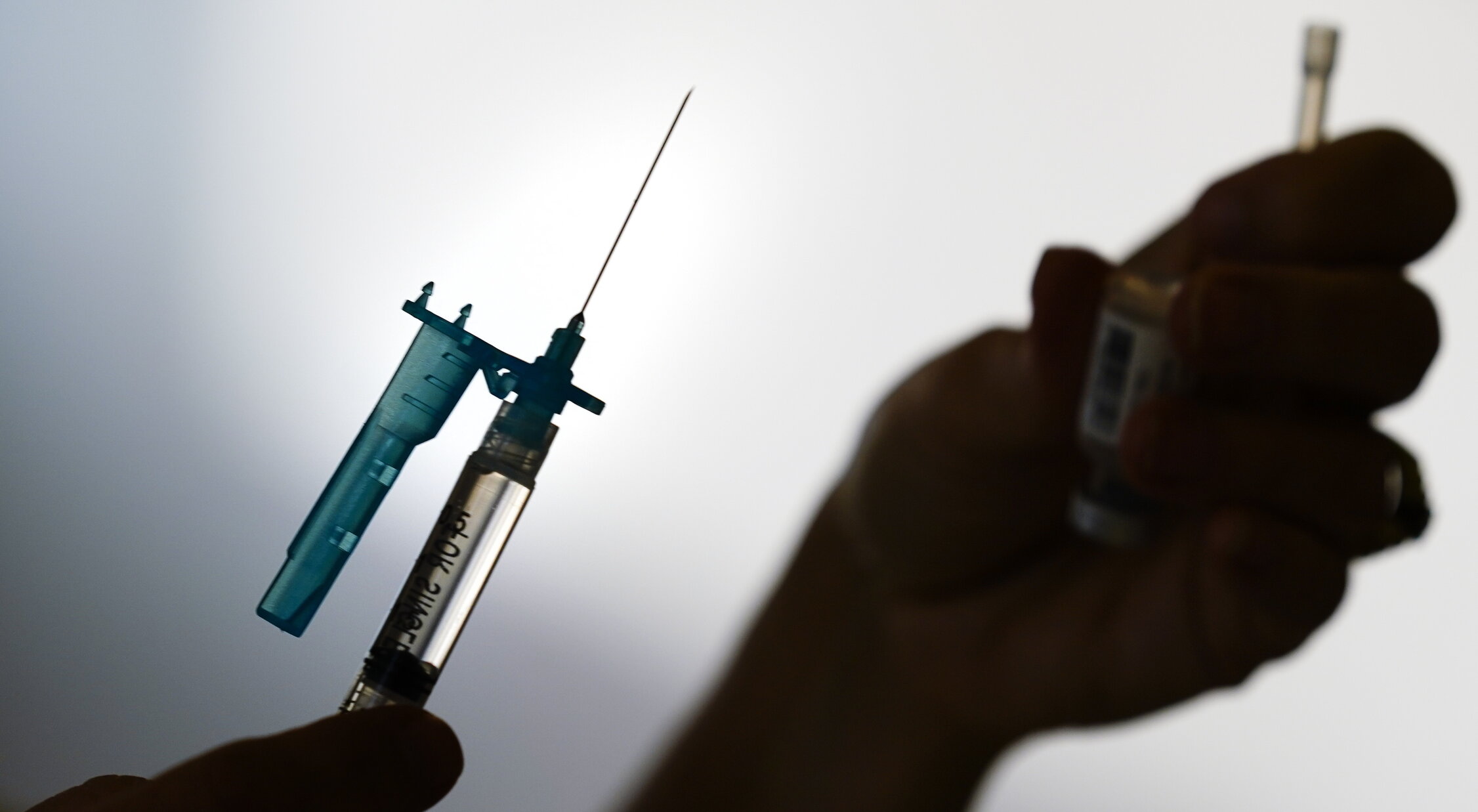 Autoritățile neo-zeelandeze susțin că vaccinul Pfizer a provocat decesul unui tânăr de 26 de ani. Bărbatul dezvoltase miocardită în urma vaccinării