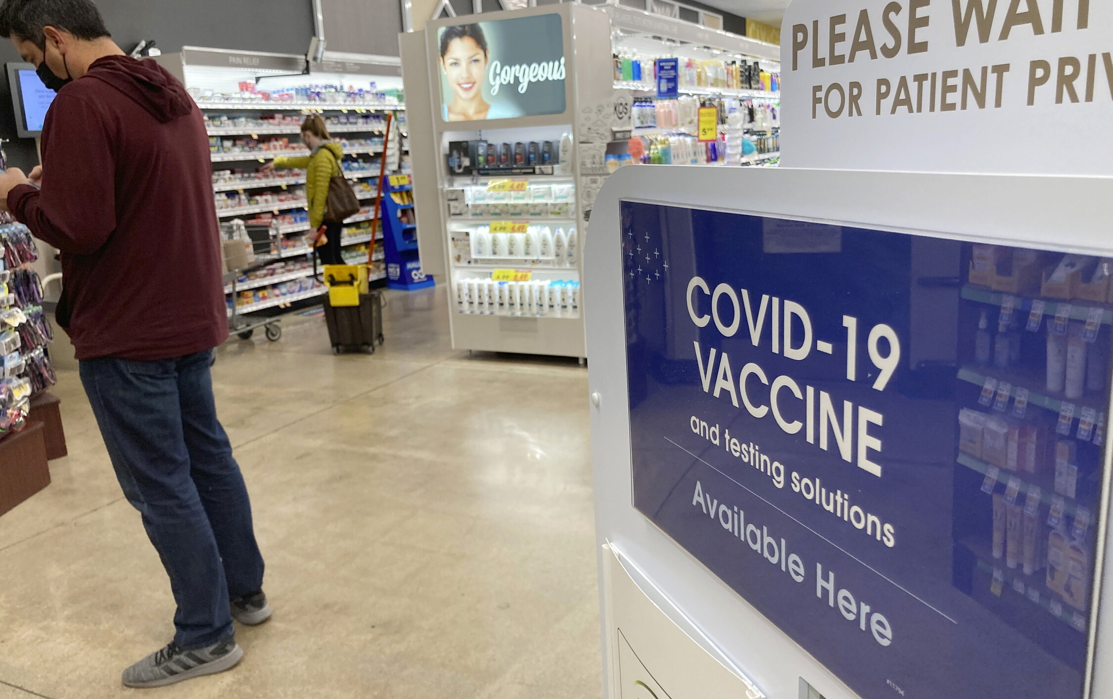 Majoritatea infectărilor cu Omicron s-au produs la americani complet vaccinați, spune CDC