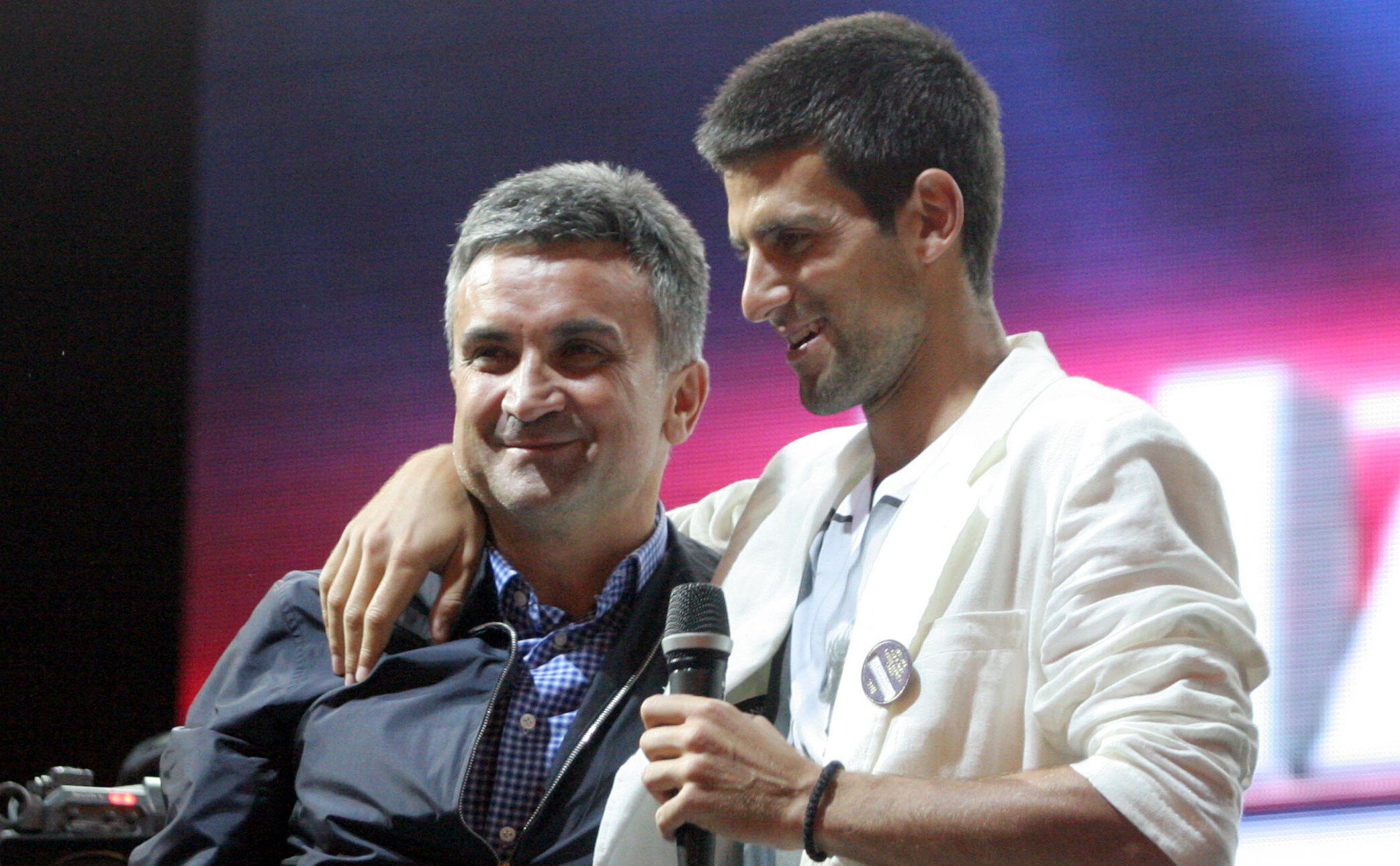 Tatăl lui Djokovic își apără fiul, „liderul lumii libere, Spartacus al lumii noi”